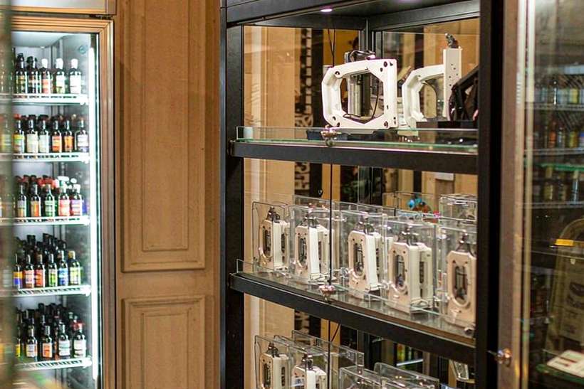 B2B Supply of IQOS hardware — bulk case