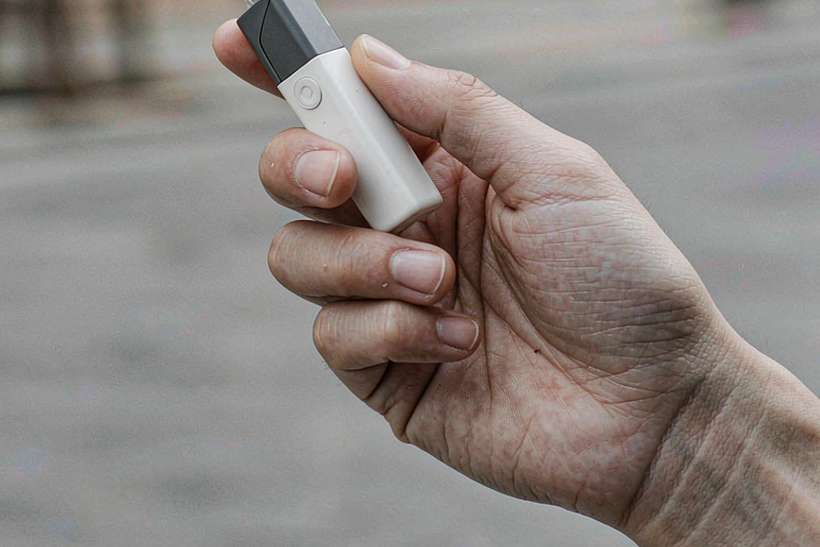 Bulk Distribution for IQOS accessories — Spring catalog