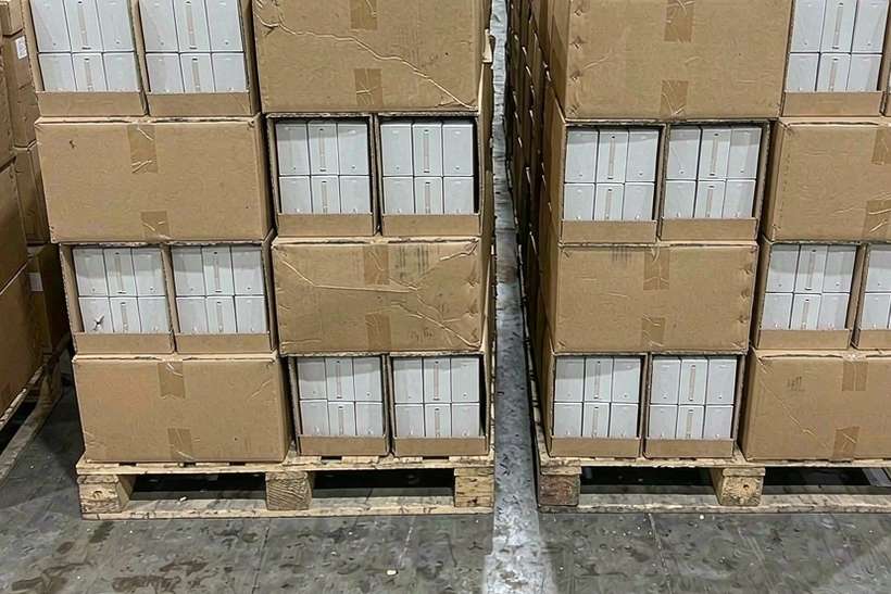 Bulk Distribution for IQOS hardware — Spring catalog