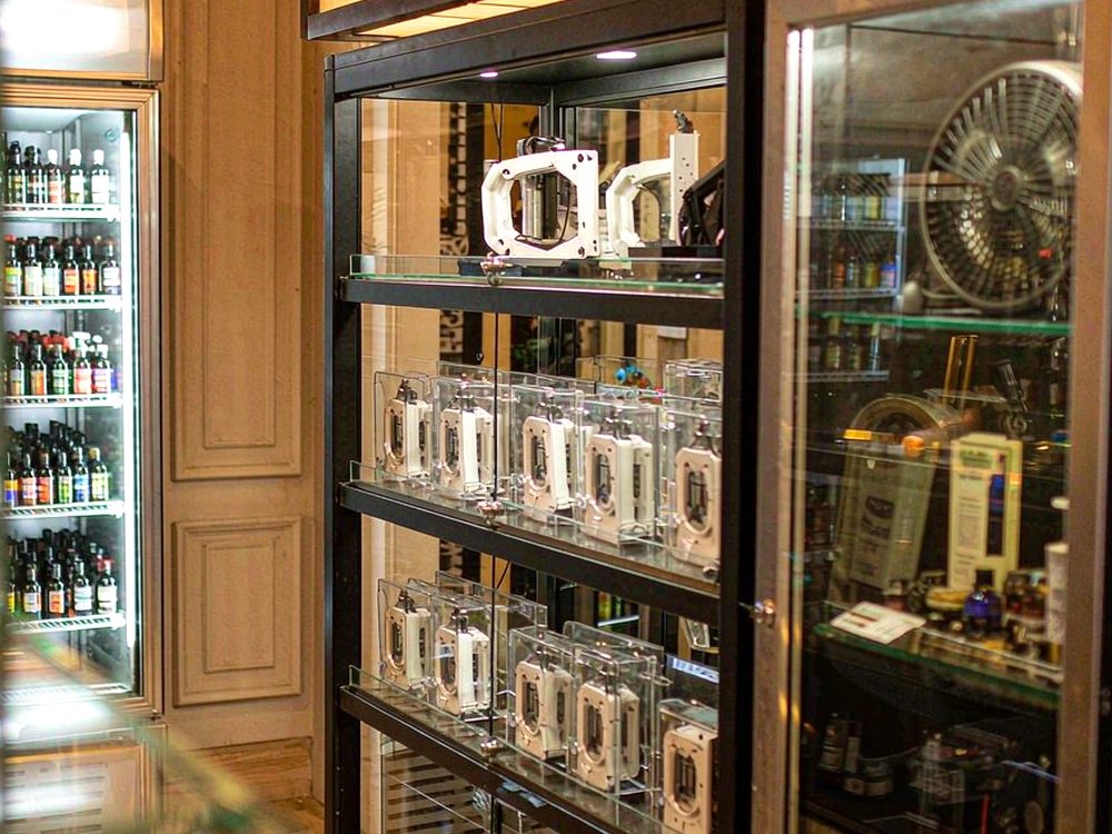 Buyer's Guide to IQOS in Kazakhstan — bulk case