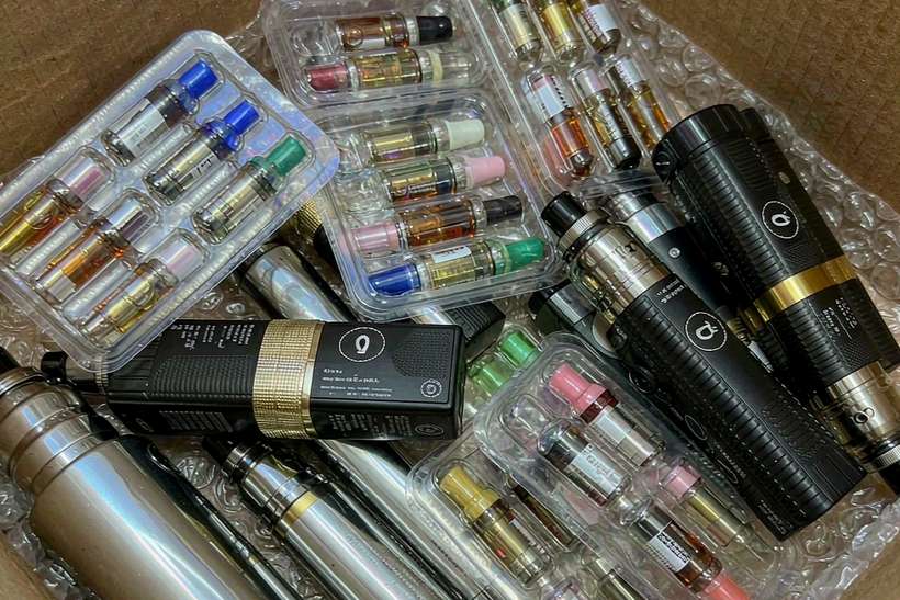 Compliance Notes for IQOS kits — bulk case
