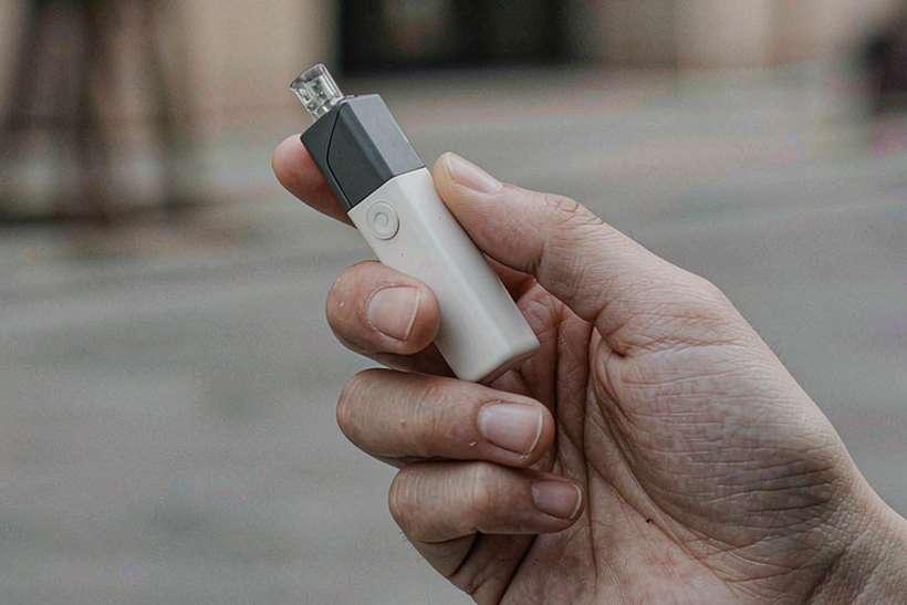 FAQ on IQOS hardware — small parcel