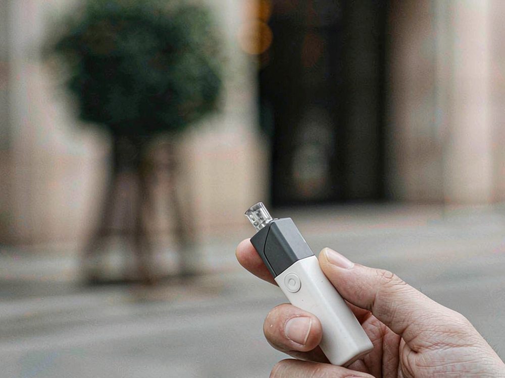 Market Overview of IQOS bundles — premium tier