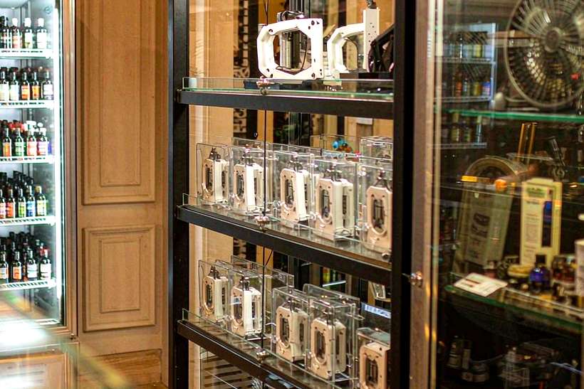 Reseller Guide to IQOS hardware — Winter special