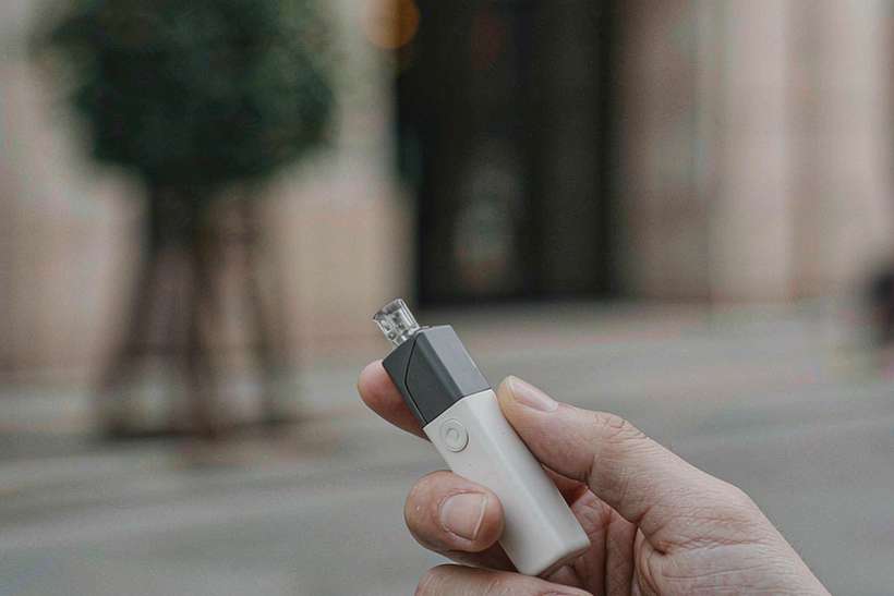 Shipping Guide for IQOS hardware — Spring catalog
