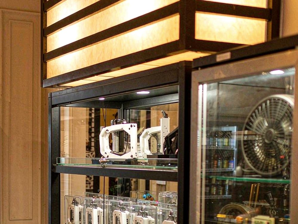 Warehouse Options for IQOS tanks — premium tier
